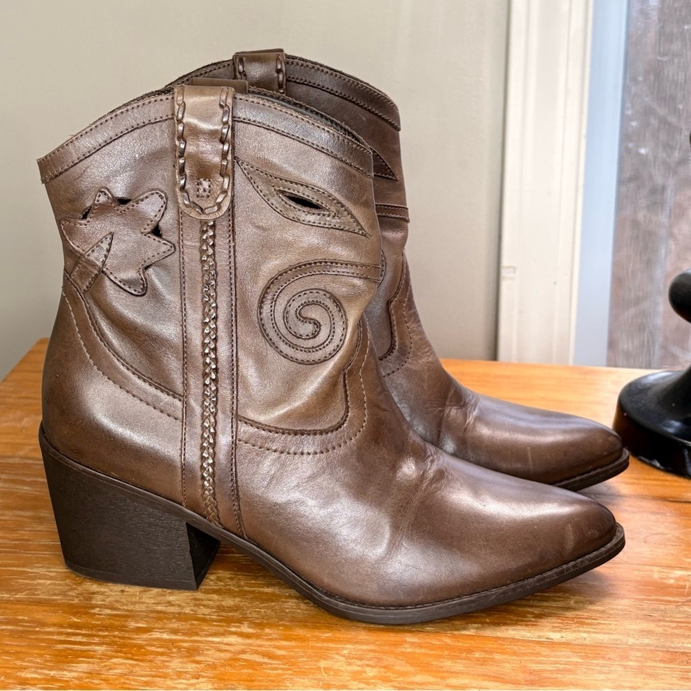 Carlos Santana Austin Leather Western Ankle Boot - Picture 4 of 13